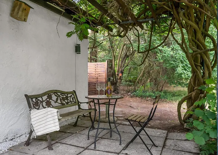 2 Bedroom Lovely In Holiday home *
